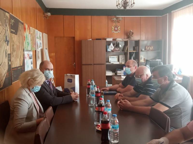 ,,აღმოსავლეთ პარტნიორობის ესტონეთის ცენტრი"-ს წარმომადგენლები ანდო კივიბეკუ და ტინა...